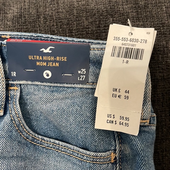 NWT Hollister Ultra High Rise Mom Jean Size 1R - Picture 3 of 3